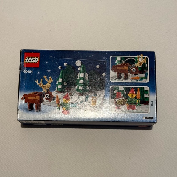 LEGO Holiday Scene with Green Trees and Brown Reindeer - Picture 5 of 9